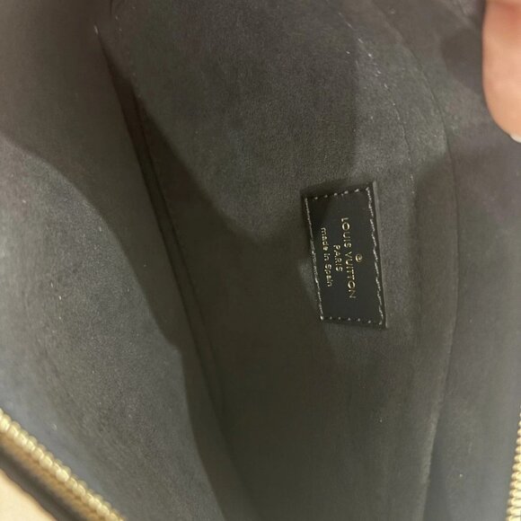 Authentic NEW Louis Vuitton Red Game On Neverfull Pochette Wristlet Pouch - Picture 7 of 10